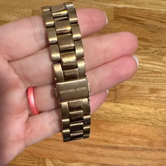 Michael Kors Rose Gold-Tone Watch with White Dial - Picture 3 of 5